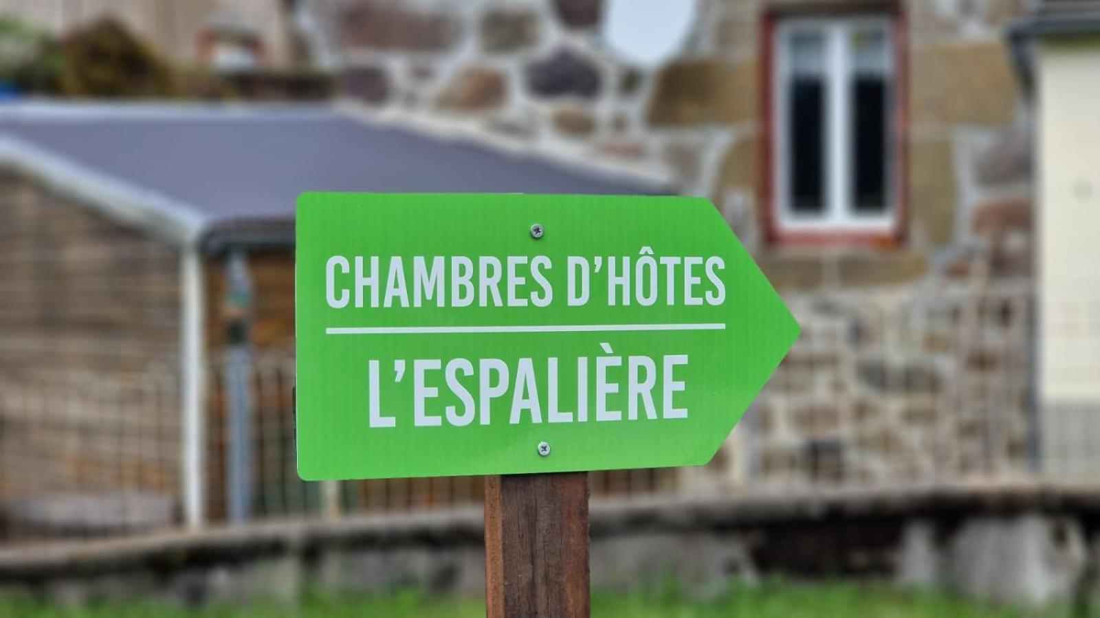 La Gentiane Bed & Breakfast Le Falgoux Екстериор снимка