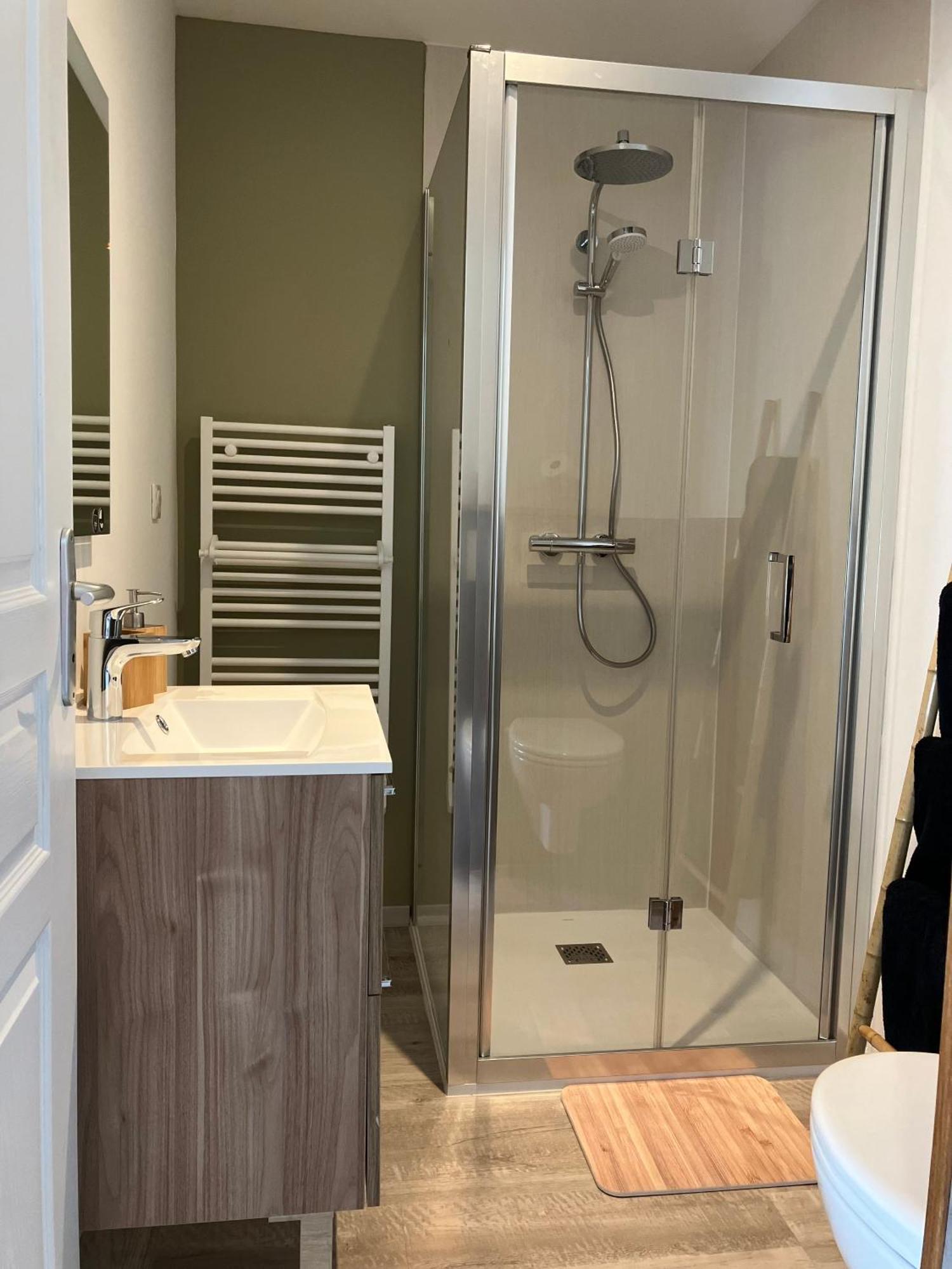 La Gentiane Bed & Breakfast Le Falgoux Екстериор снимка