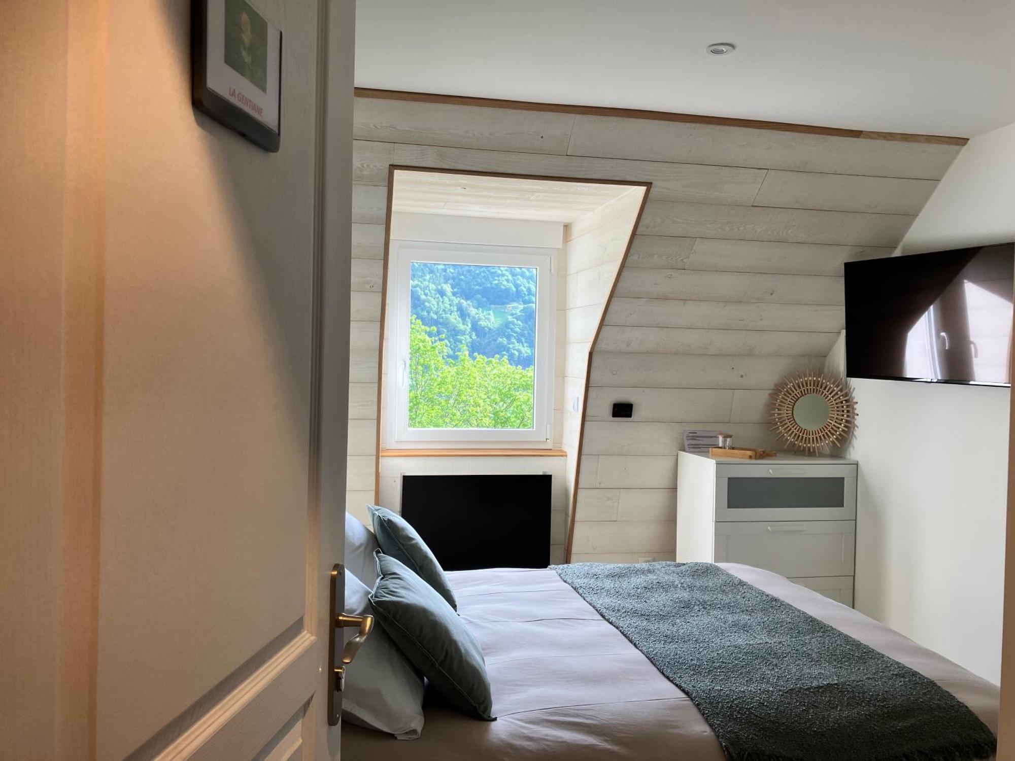 La Gentiane Bed & Breakfast Le Falgoux Екстериор снимка